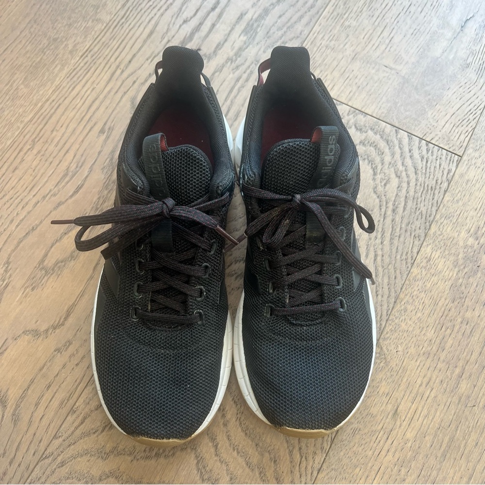 Adidas Black and White Questar Ride 'Core Black' B44832 - Picture 3 of 9